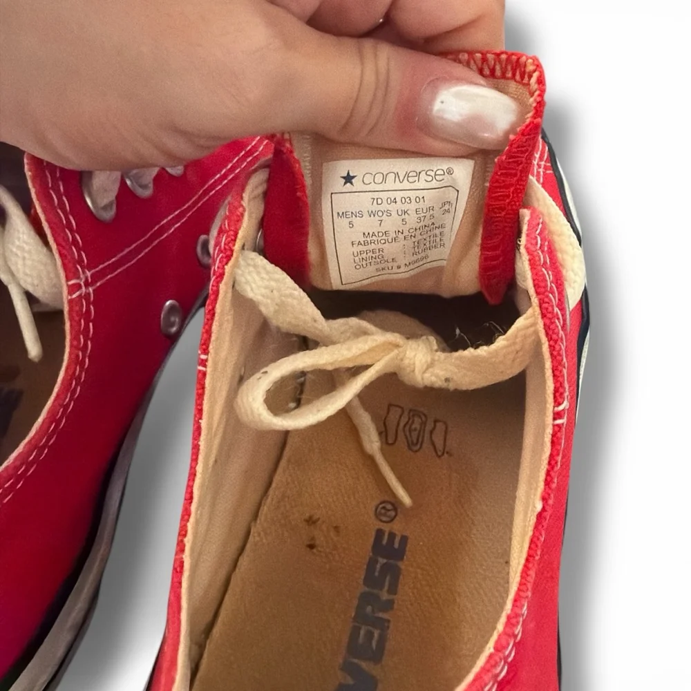 Converse Red & White Low Top Sneakers Size men’s 5 women’s 7